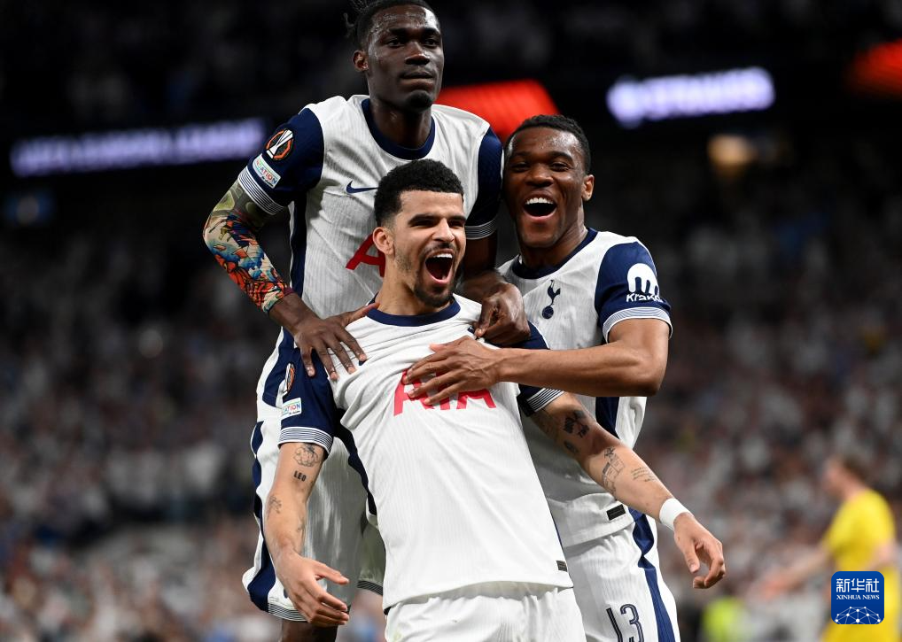 不满判罚！意媒：拉齐奥全队赛后集体拒绝接受媒体采访（意媒：不满判罚，拉齐奥全队赛后集体拒访）