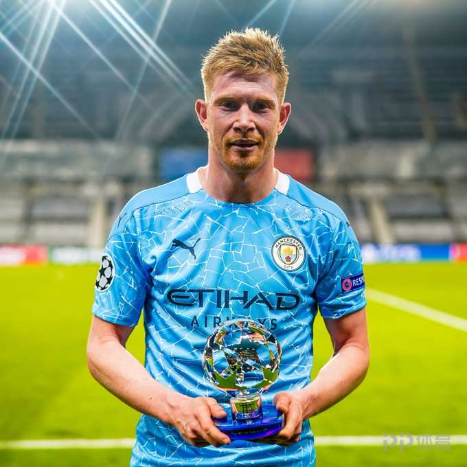 韦德：詹姆斯无需纠结得分上双纪录遭终结，他已获得无数的荣誉了（韦德：詹姆斯不必在乎得分上双纪录中断，他的荣誉已数不清）