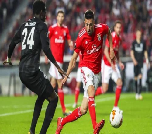 孔帕尼：会继续练定位球；迪亚斯虽没直接参与进球但贡献很大（孔帕尼：定位球训练将继续进行；迪亚斯虽未参与进球仍贡献巨大）