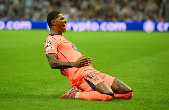 凯恩73场德甲比赛进75球，比同期进球数第二的吉拉西多21球（凯恩德甲73场75球，同期进球数领先吉拉西21球）